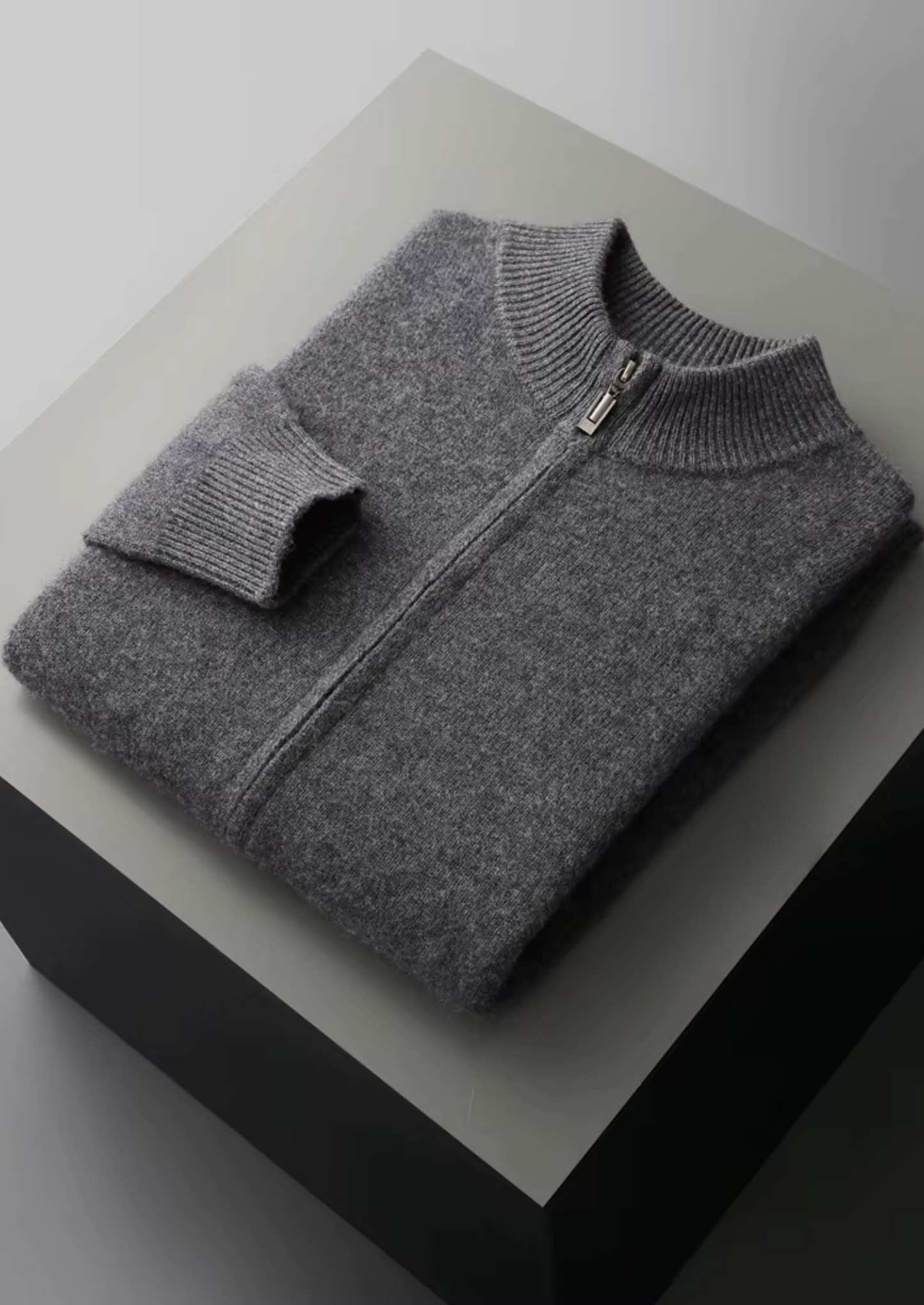 CZYSTY, BARDZO DROBNY ZESTAW Z WEŁNY MERINO LUZZO