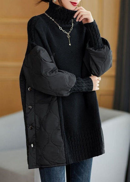 Proste swetry czekoladowe z golfem, patchworkiem i luźnym splotem na jesień